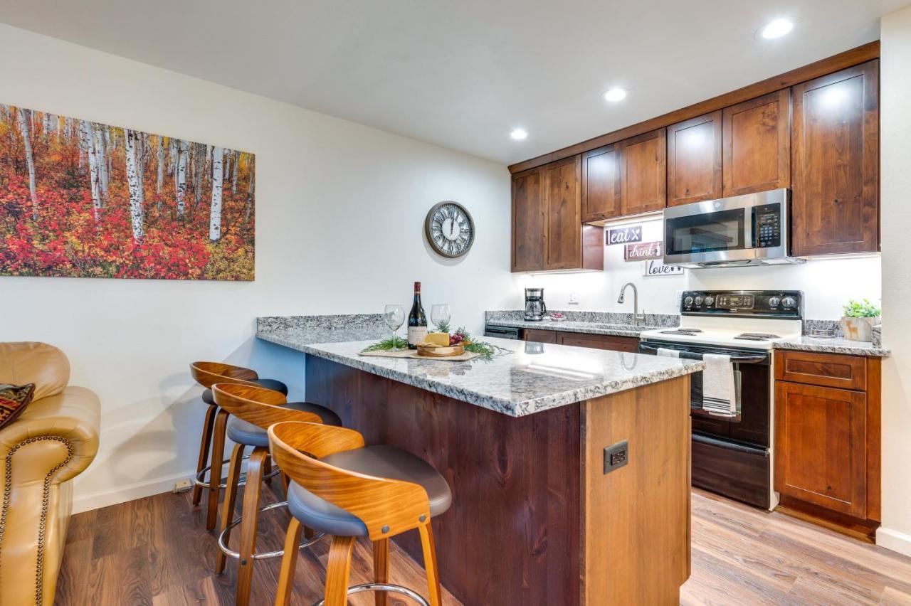 Estes Park Condo Rental Balcony With River Views! Exterior photo